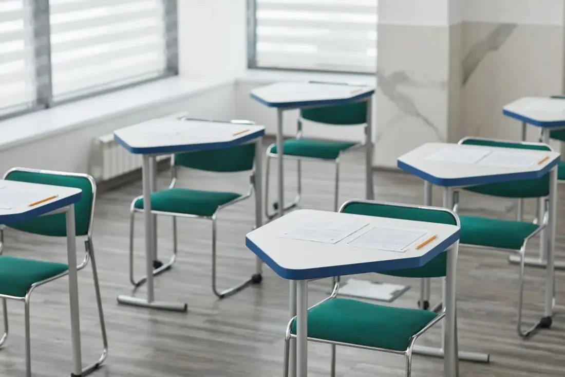 Couloir d’établissement scolaire