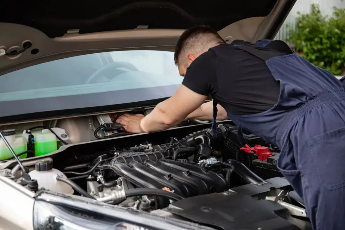Atelier de garage automobile